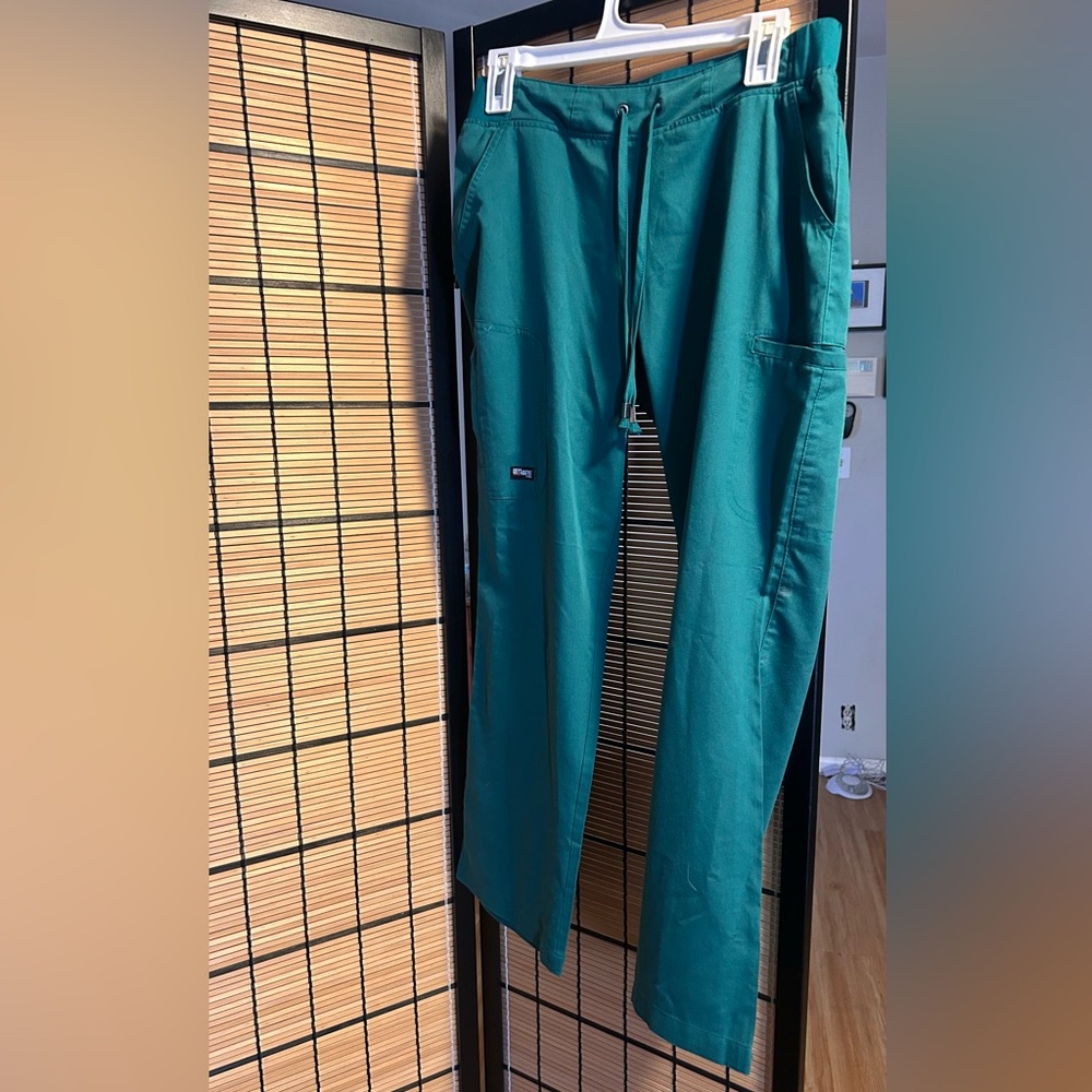 Grey’s Anatomy by Barco Green Pants (Small)
